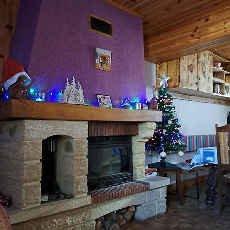 Maison Proche De La Nature Querigut Extérieur photo